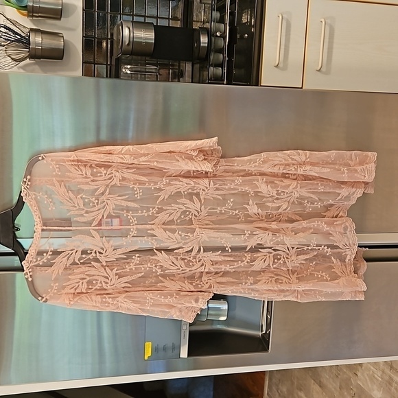 💕VINCE CAMUTO💕 Lace Embroidered Open Front Kimono Coverup ~ Cameo Rose O/S NWT - Picture 2 of 8